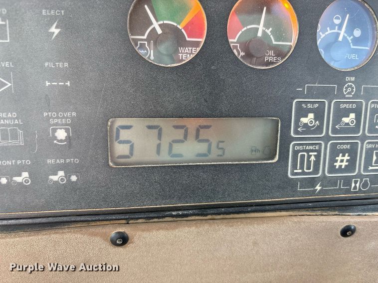 image for item DY2485 1998 John Deere 8400 MFWD tractor