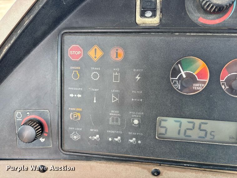 image for item DY2485 1998 John Deere 8400 MFWD tractor