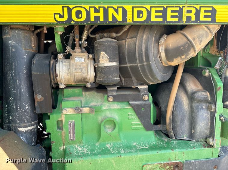 image for item DY2485 1998 John Deere 8400 MFWD tractor