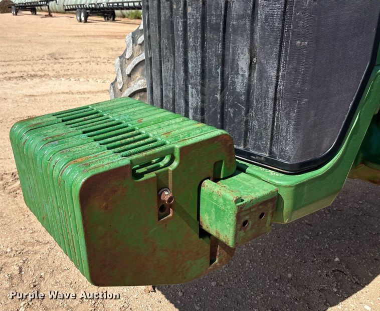 image for item DY2486 1999 John Deere 8400 MFWD tractor