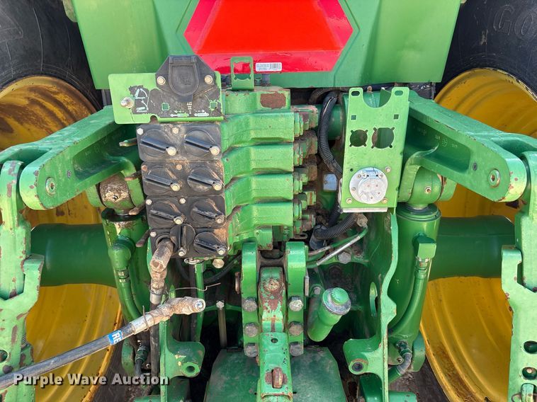 image for item DY2486 1999 John Deere 8400 MFWD tractor