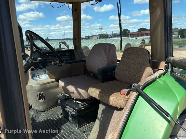 image for item DY2486 1999 John Deere 8400 MFWD tractor