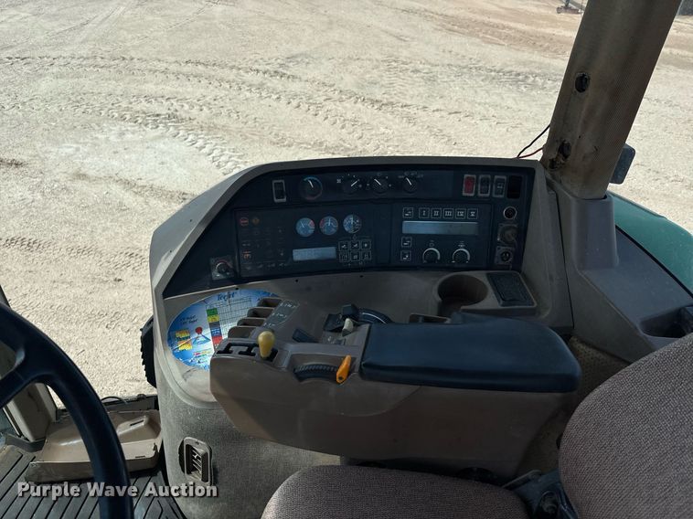 image for item DY2486 1999 John Deere 8400 MFWD tractor