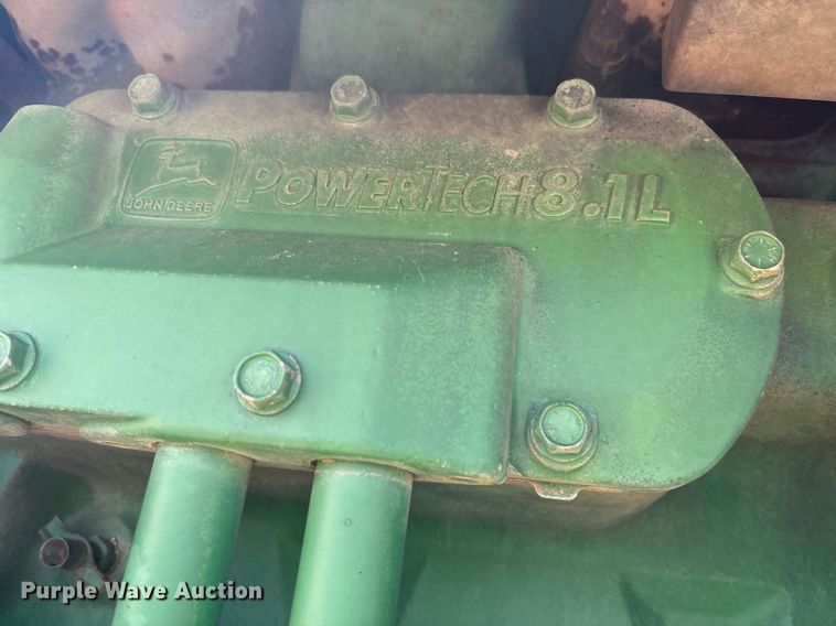 image for item DY2486 1999 John Deere 8400 MFWD tractor