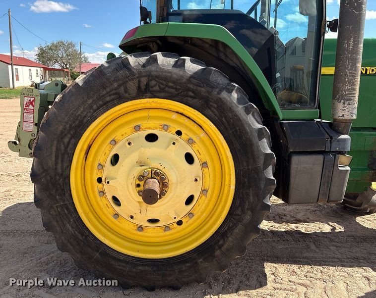 image for item DY2486 1999 John Deere 8400 MFWD tractor