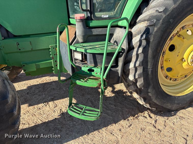 image for item DY2487 2001 John Deere 8410 MFWD tractor