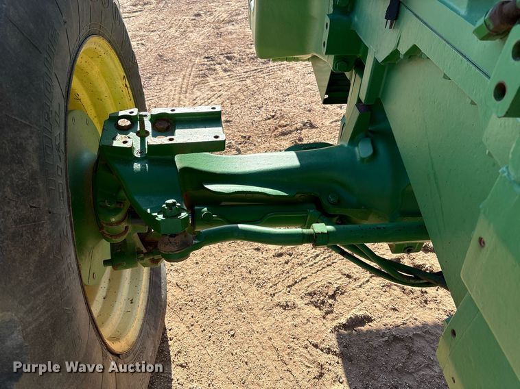 image for item DY2487 2001 John Deere 8410 MFWD tractor