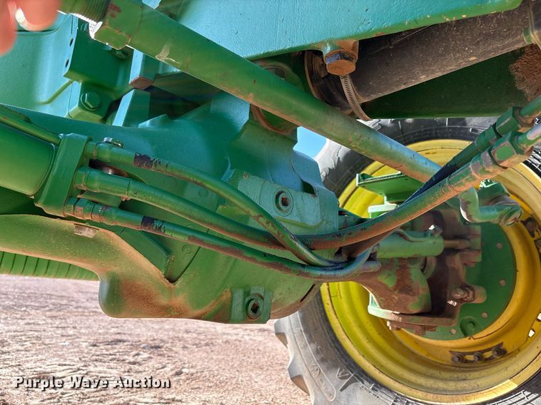 image for item DY2487 2001 John Deere 8410 MFWD tractor