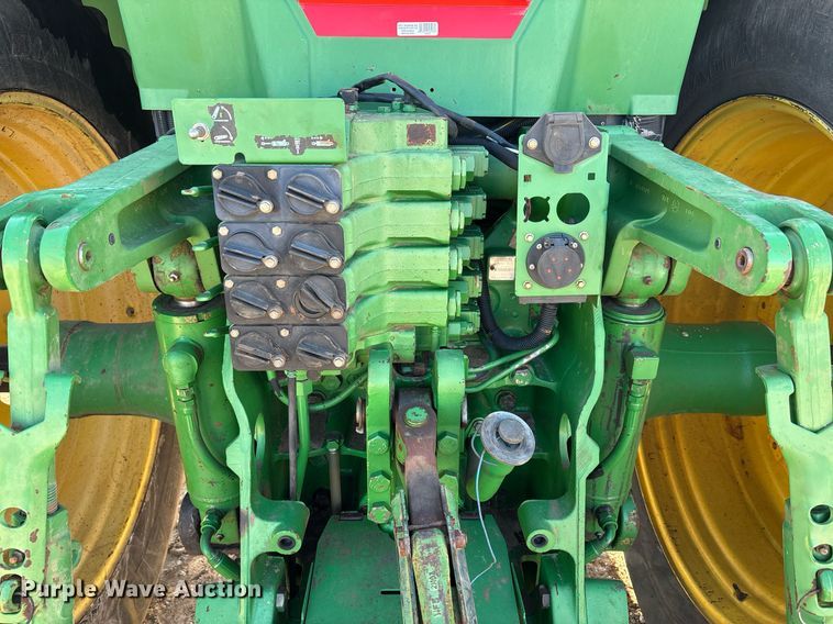 image for item DY2487 2001 John Deere 8410 MFWD tractor