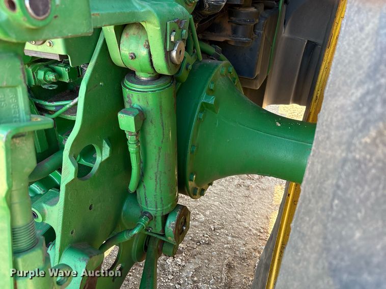 image for item DY2487 2001 John Deere 8410 MFWD tractor