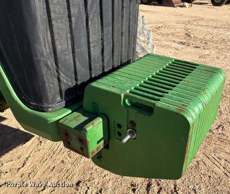 image for item DY2487 2001 John Deere 8410 MFWD tractor