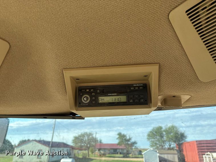 image for item DY2487 2001 John Deere 8410 MFWD tractor
