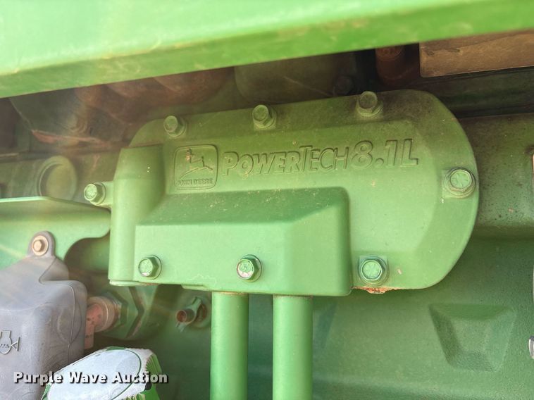 image for item DY2487 2001 John Deere 8410 MFWD tractor