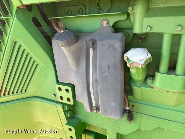 image for item DY2487 2001 John Deere 8410 MFWD tractor