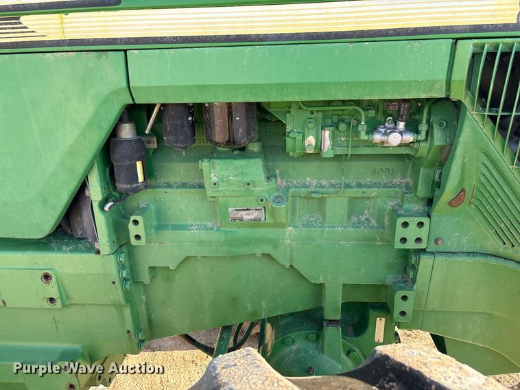 image for item DY2487 2001 John Deere 8410 MFWD tractor