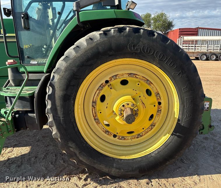 image for item DY2487 2001 John Deere 8410 MFWD tractor