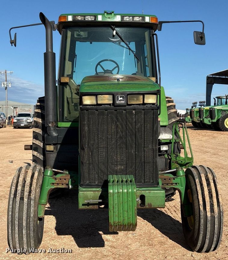 image for item DY2488 1996 John Deere 8100 tractor