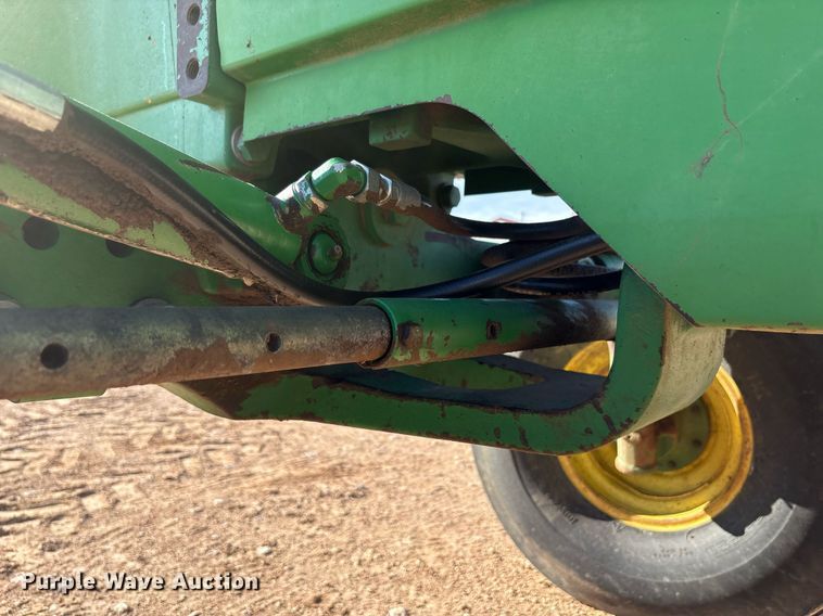 image for item DY2488 1996 John Deere 8100 tractor