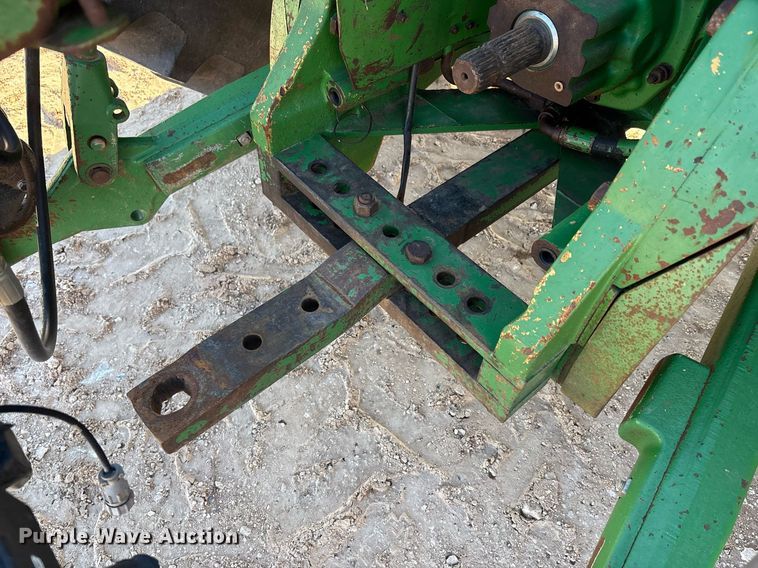 image for item DY2488 1996 John Deere 8100 tractor