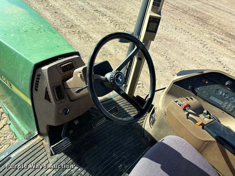 image for item DY2488 1996 John Deere 8100 tractor