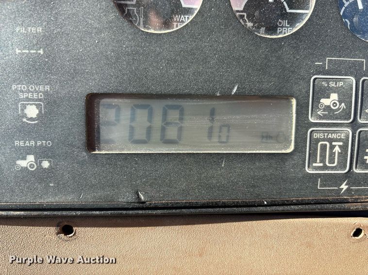 image for item DY2488 1996 John Deere 8100 tractor