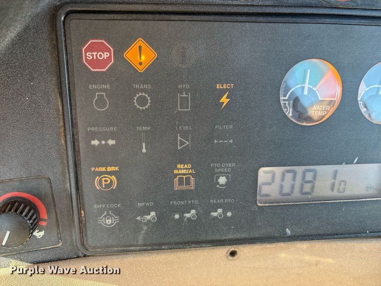 image for item DY2488 1996 John Deere 8100 tractor