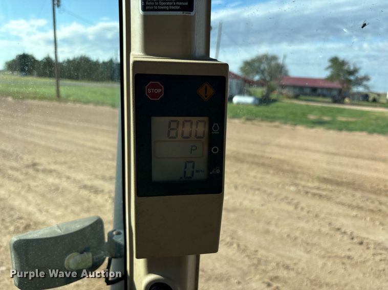 image for item DY2488 1996 John Deere 8100 tractor