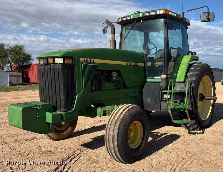 image for item DY2489 1996 John Deere 8100 tractor