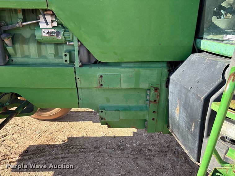 image for item DY2489 1996 John Deere 8100 tractor