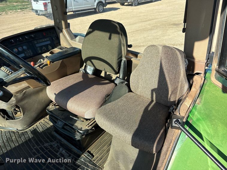 image for item DY2489 1996 John Deere 8100 tractor