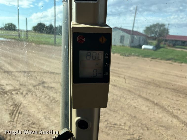 image for item DY2489 1996 John Deere 8100 tractor