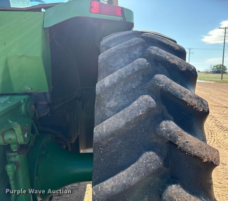 image for item DY2489 1996 John Deere 8100 tractor