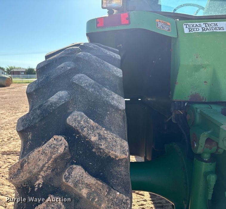 image for item DY2489 1996 John Deere 8100 tractor