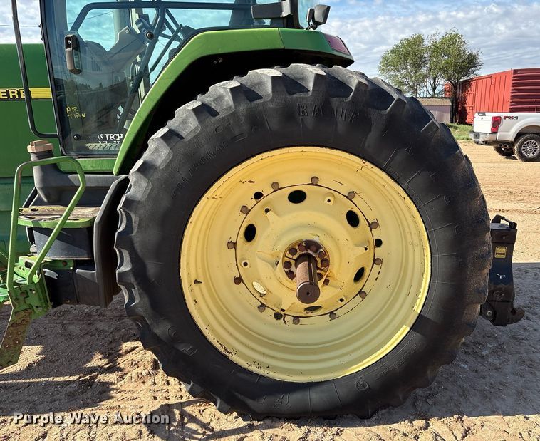 image for item DY2489 1996 John Deere 8100 tractor