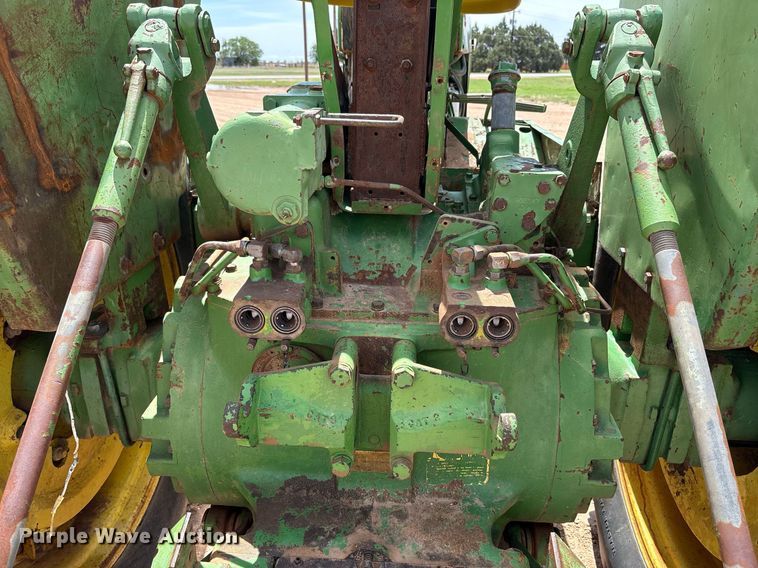 image for item DY2502 1970 John Deere 5020 tractor