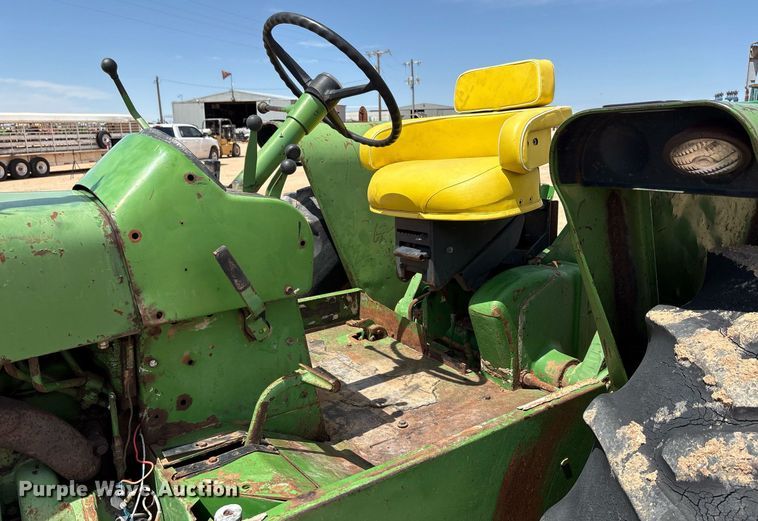 image for item DY2502 1970 John Deere 5020 tractor
