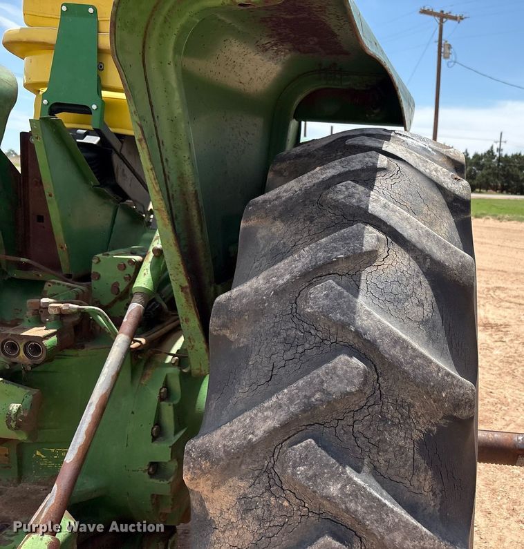 image for item DY2502 1970 John Deere 5020 tractor
