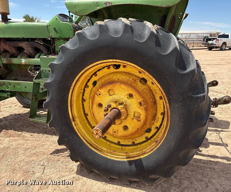 image for item DY2502 1970 John Deere 5020 tractor
