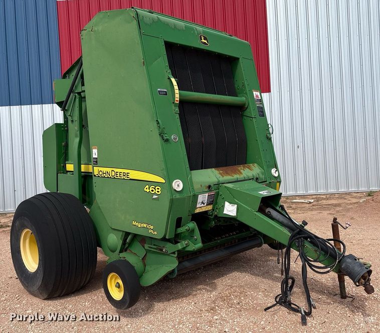 image for item DY2503 2007 John Deere 468 MegaWide Plus round baler