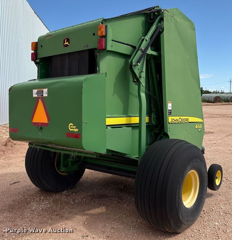 image for item DY2503 2007 John Deere 468 MegaWide Plus round baler
