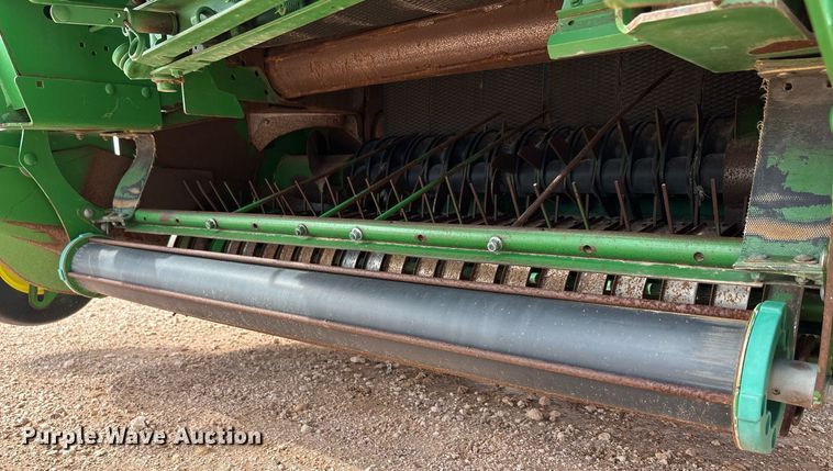 image for item DY2503 2007 John Deere 468 MegaWide Plus round baler