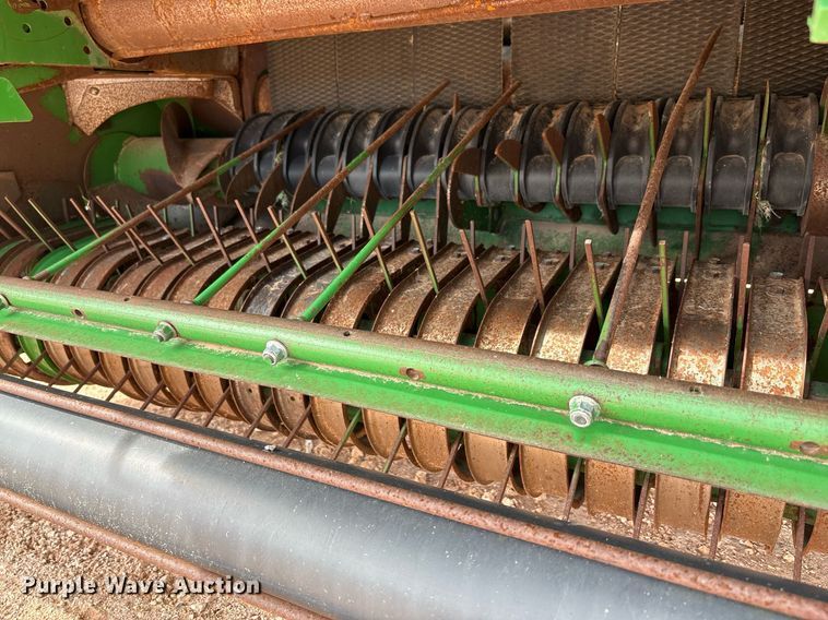 image for item DY2503 2007 John Deere 468 MegaWide Plus round baler