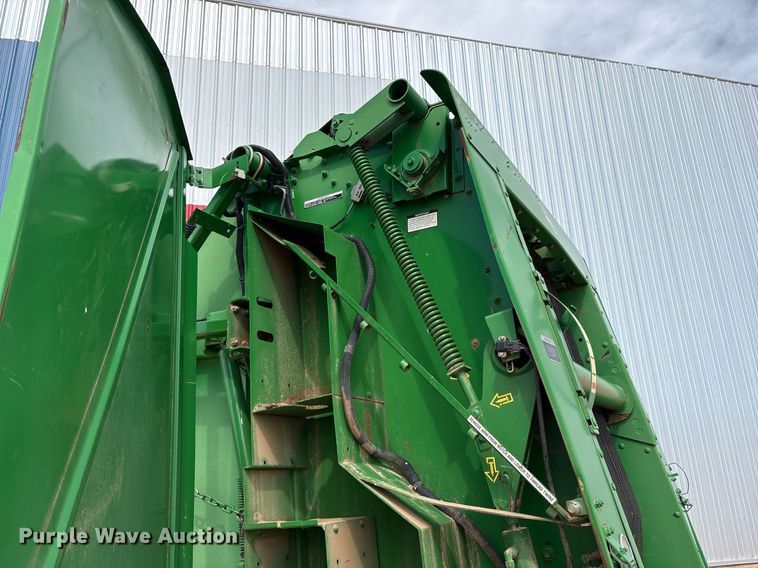 image for item DY2503 2007 John Deere 468 MegaWide Plus round baler