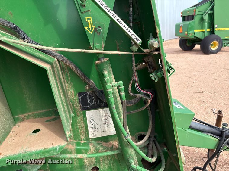 image for item DY2503 2007 John Deere 468 MegaWide Plus round baler