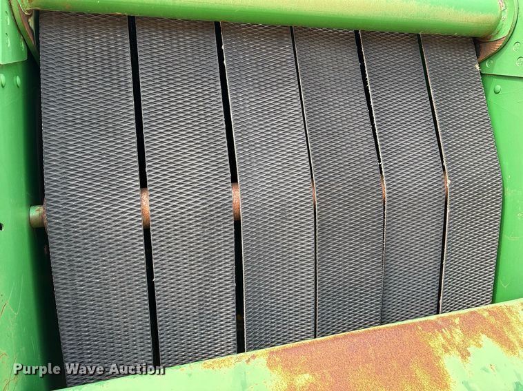 image for item DY2503 2007 John Deere 468 MegaWide Plus round baler