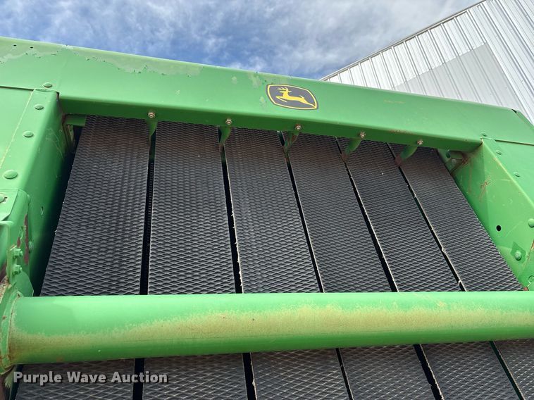 image for item DY2503 2007 John Deere 468 MegaWide Plus round baler
