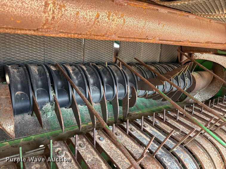 image for item DY2503 2007 John Deere 468 MegaWide Plus round baler