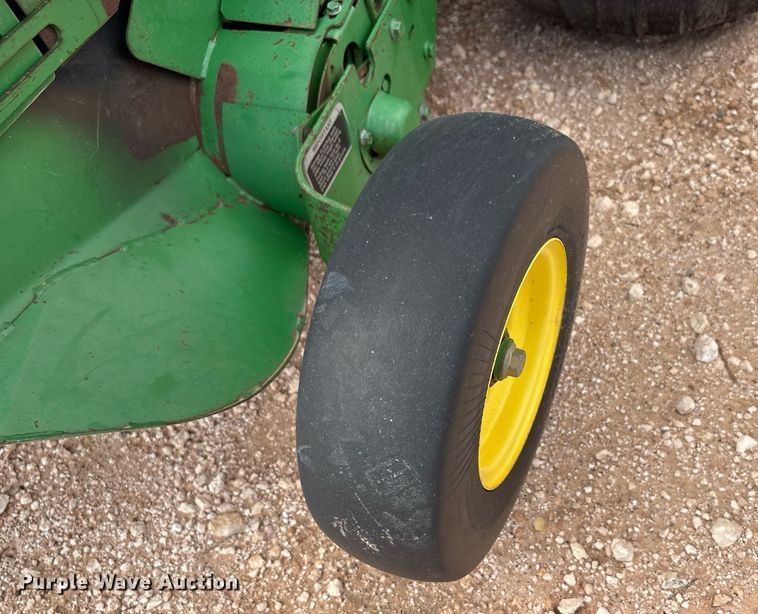 image for item DY2503 2007 John Deere 468 MegaWide Plus round baler