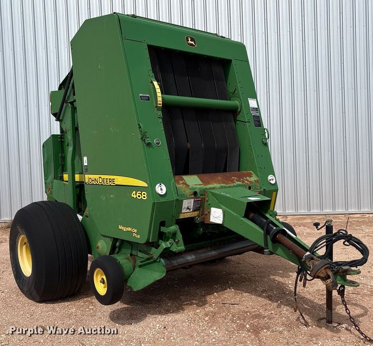 image for item DY2504 2009 John Deere 468 MegaWide Plus round baler