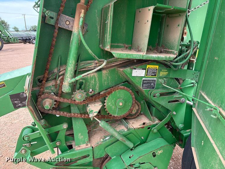 image for item DY2504 2009 John Deere 468 MegaWide Plus round baler